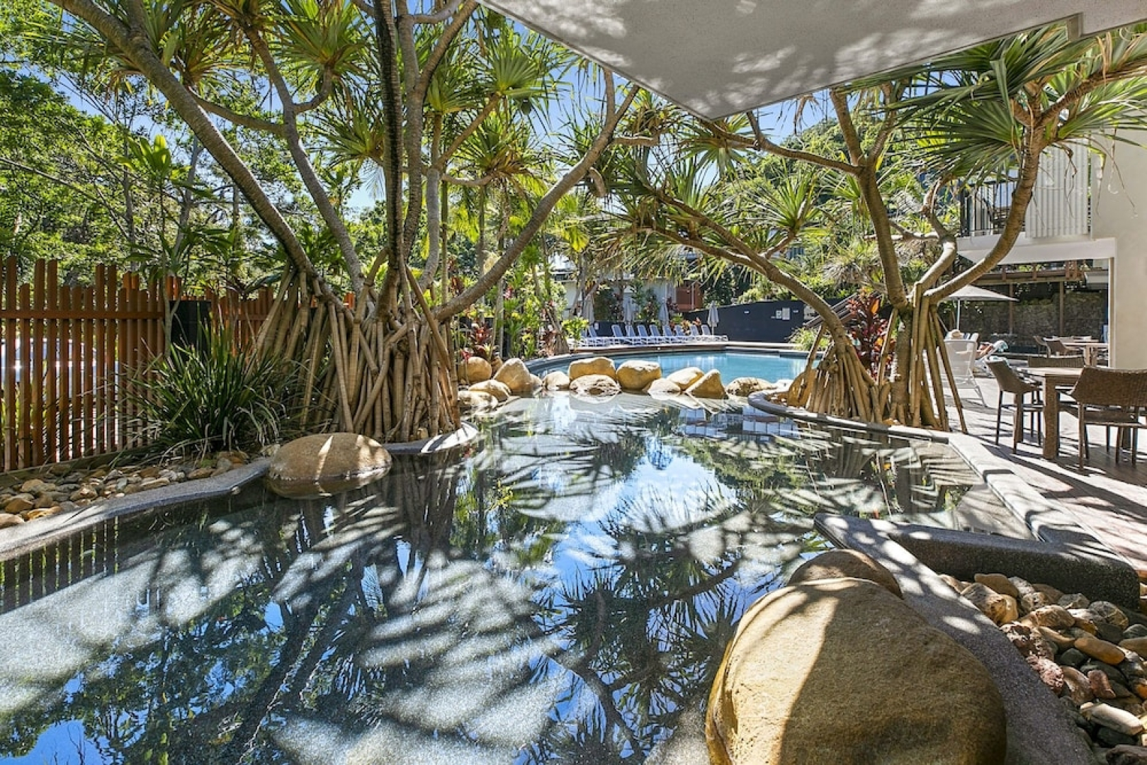 Footsteps to the Heart of Noosa and a View!