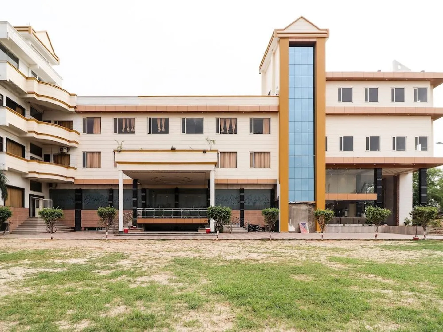 Oyo 39959 Hotel Bandhan Bahraich