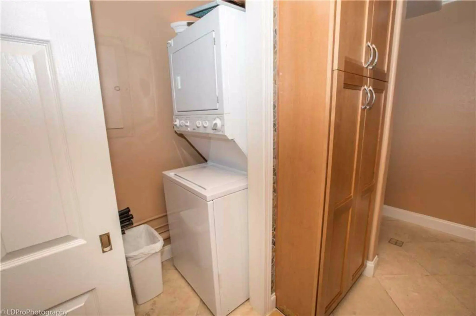 Shoreline Towers by Holiday Isle