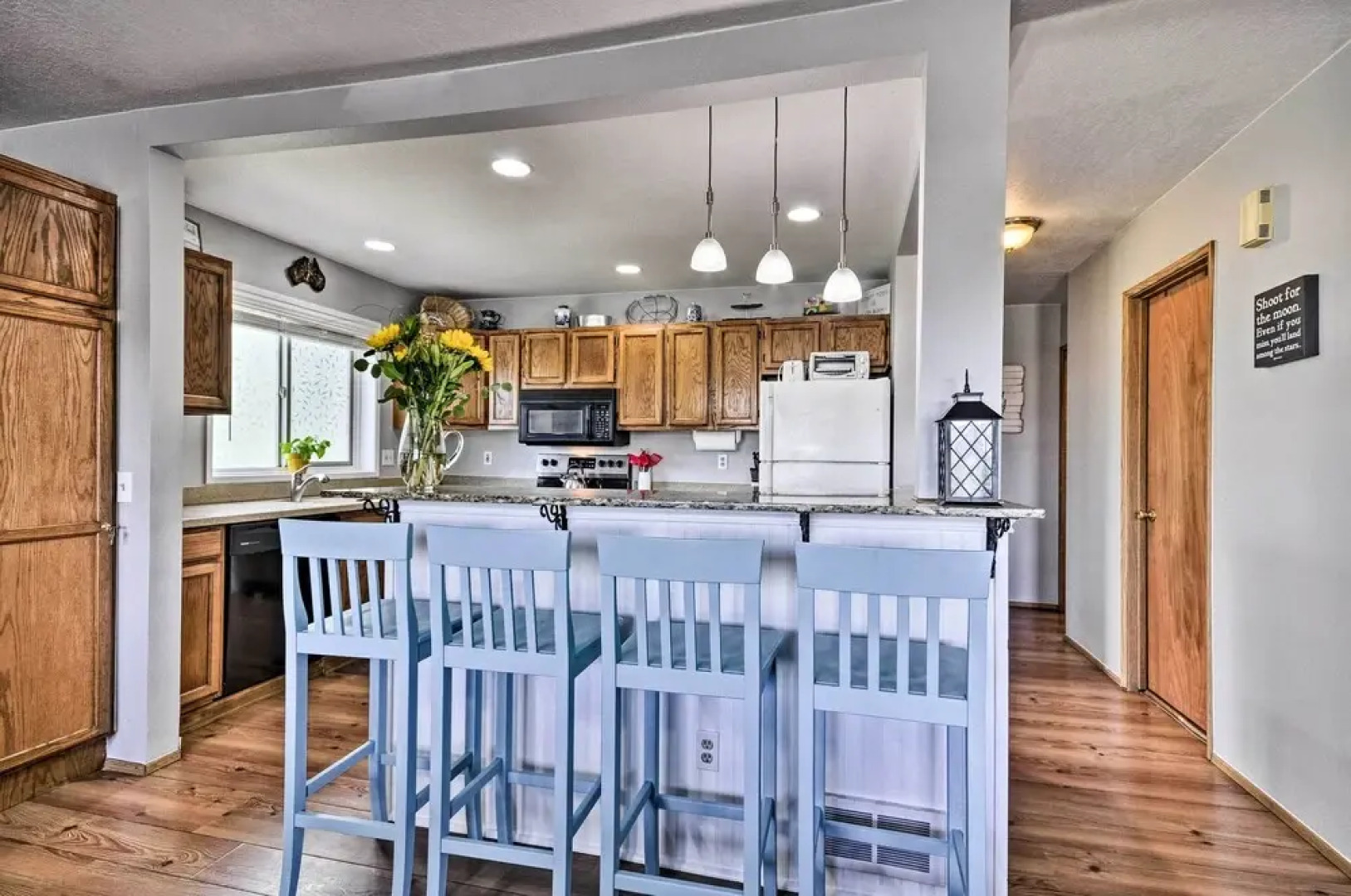 Classy Hood River Condo With Mt. Adams Views!