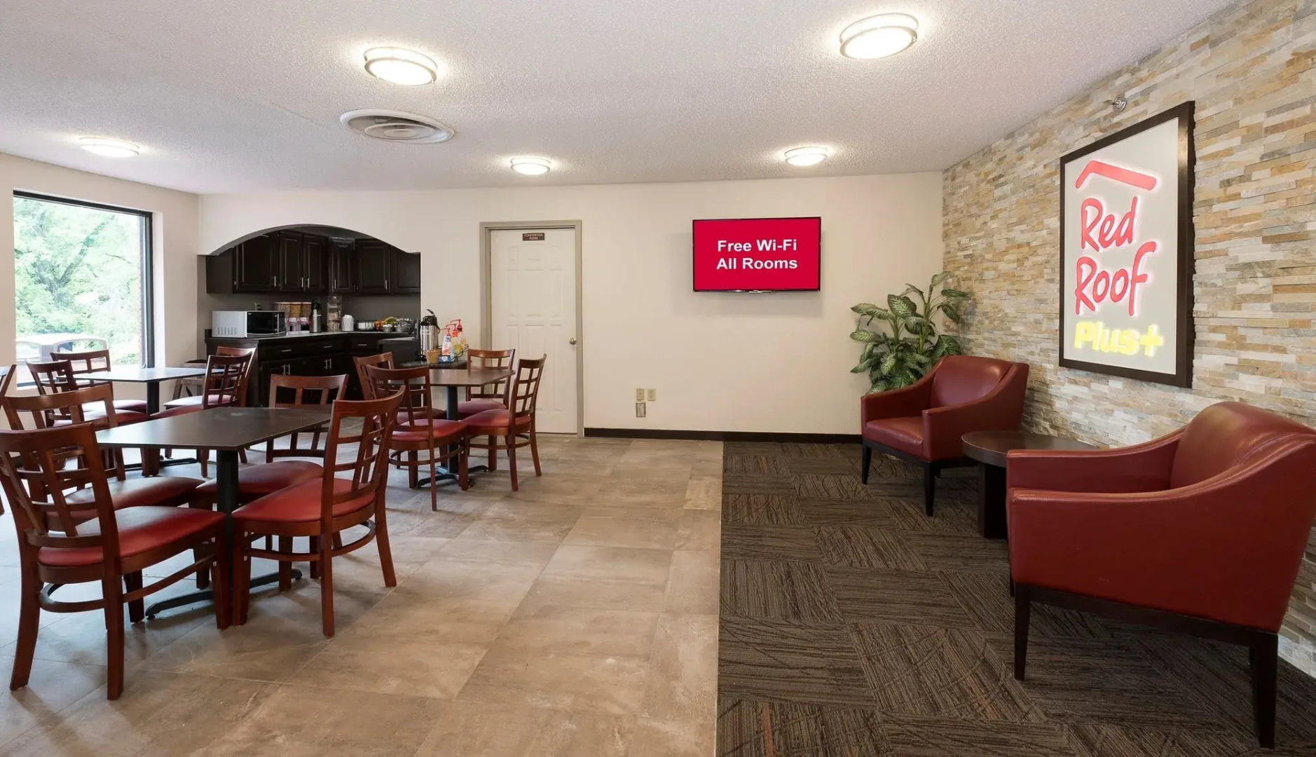 Red Roof Inn PLUS+ & Suites Opelika