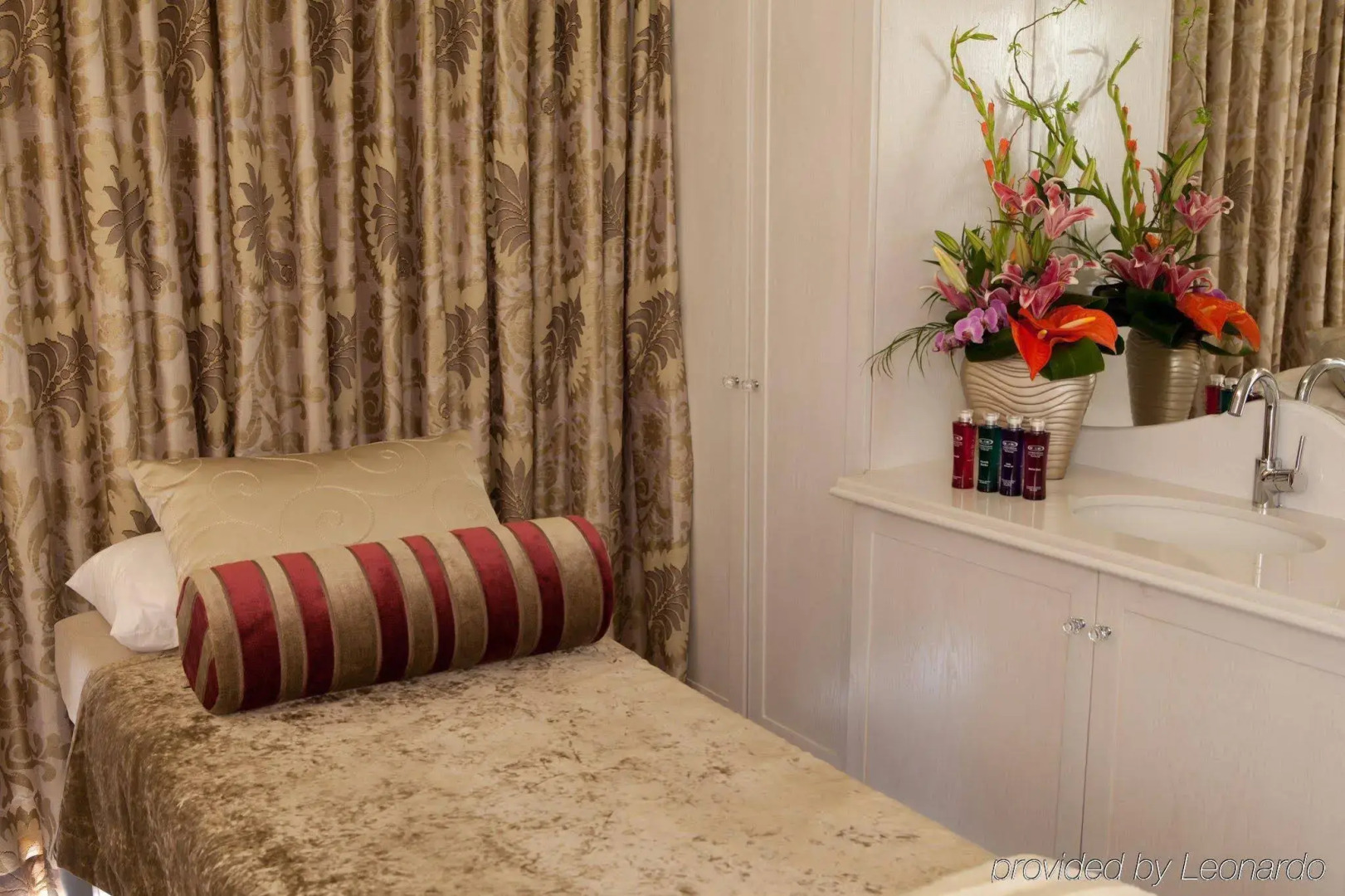 The Michelangelo Hotel