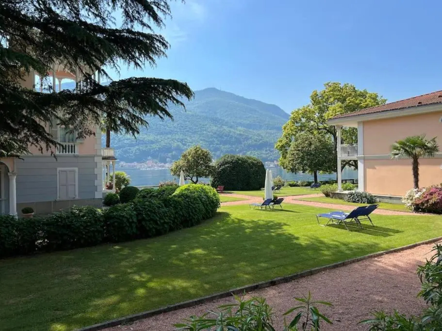 Beautiful apartment with direct access to Lake Lugano