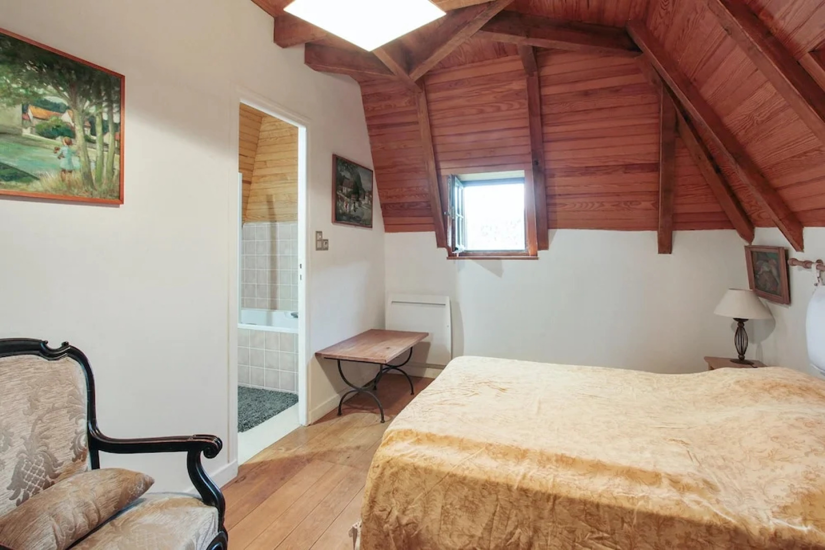 House With 3 Bedrooms in Senezergues, With Wonderful Mountain View, Fu