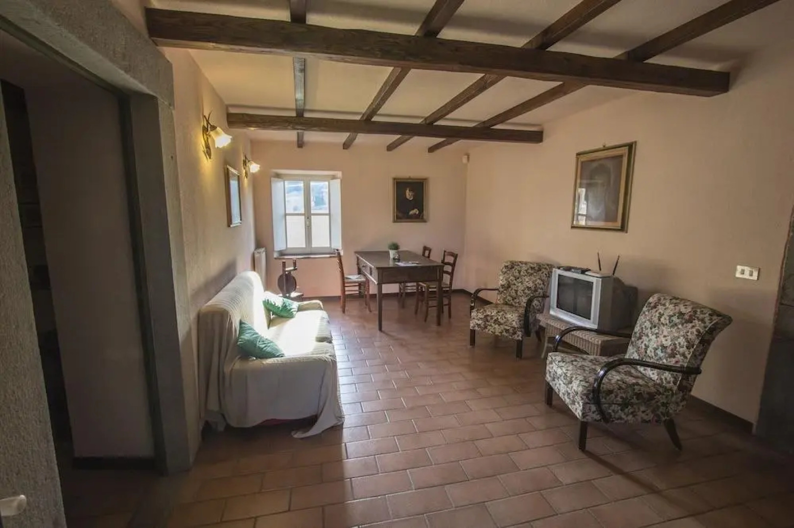 Coriana Apartments & Villas