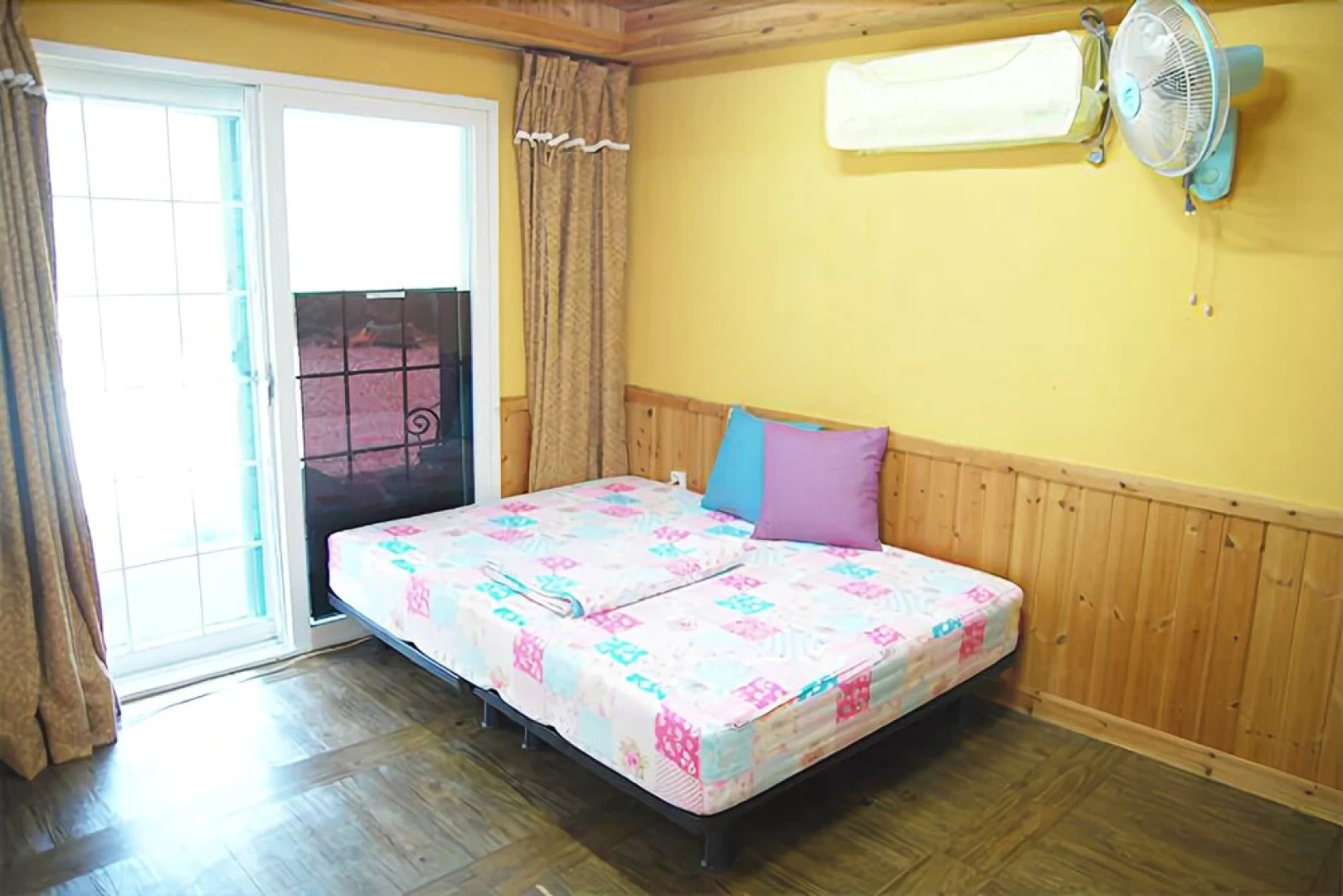 Hadong Inside the Scene Pension