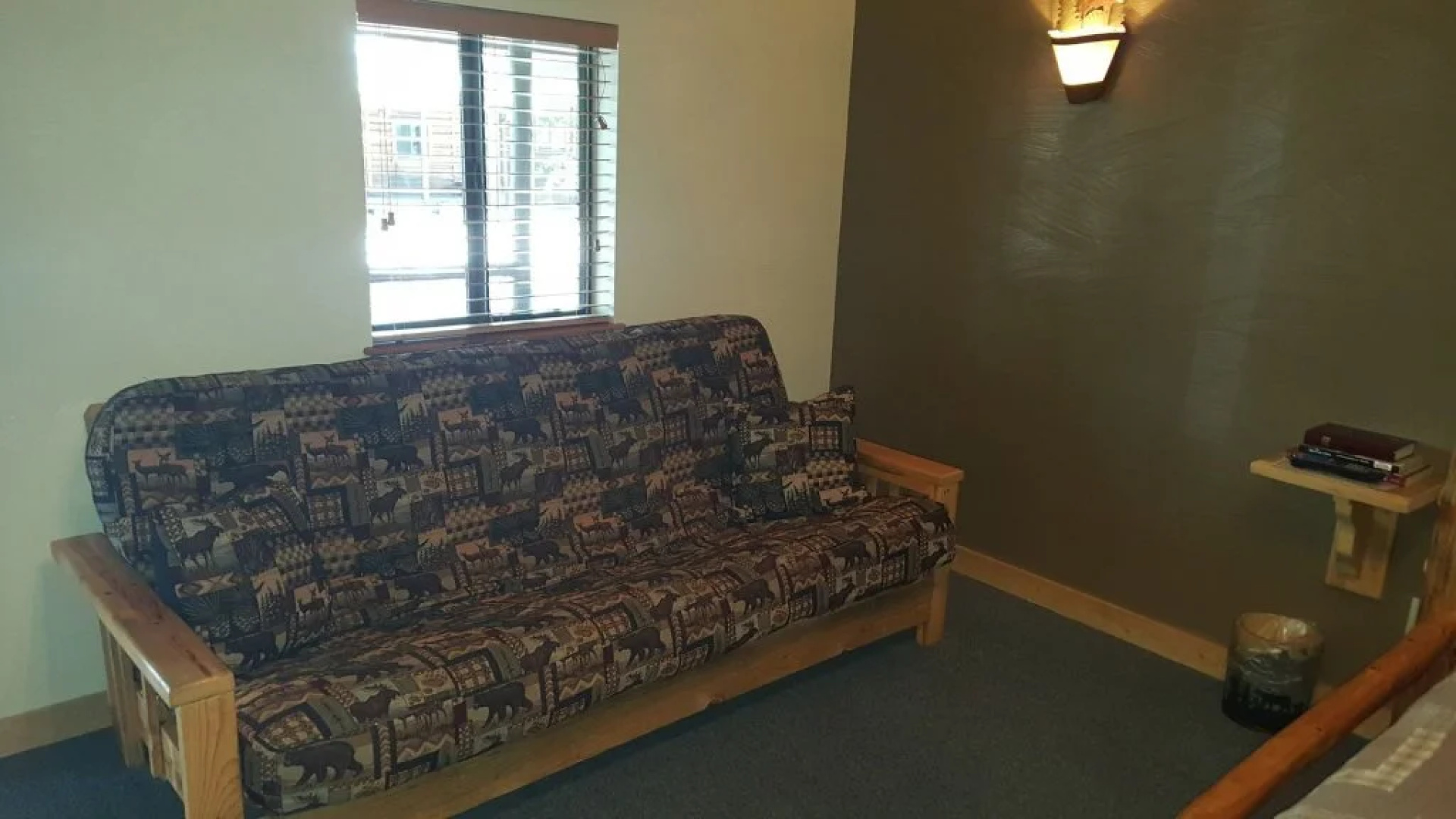Nine Pines Motel