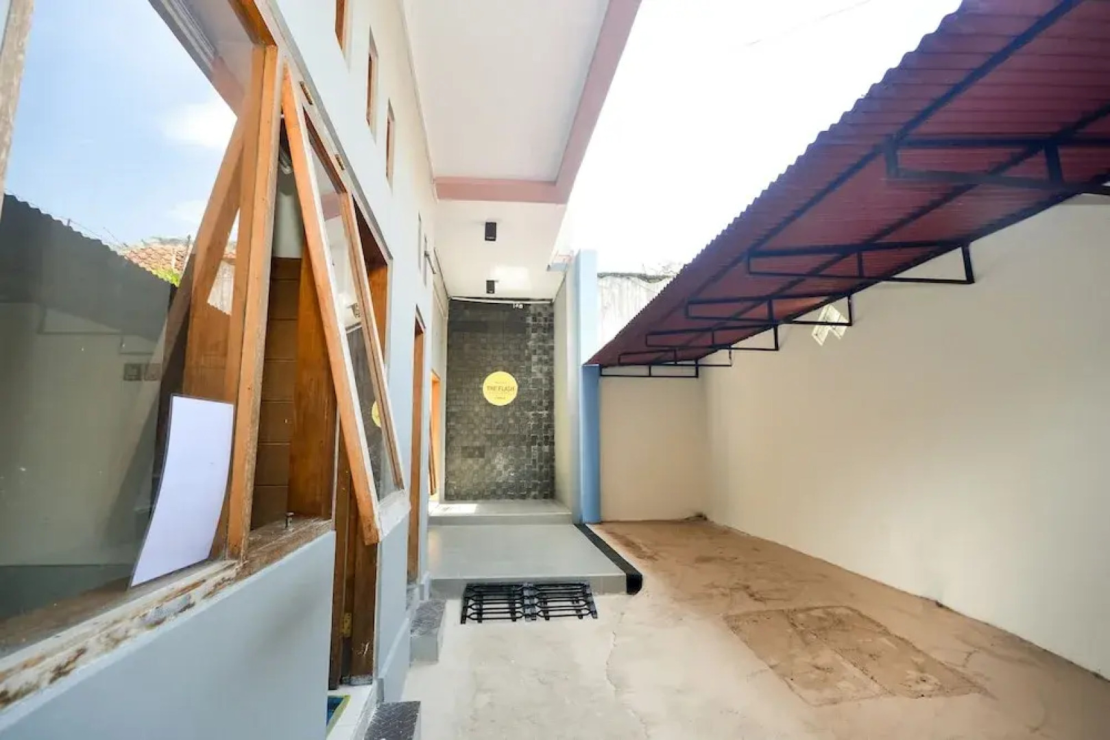 SPOT ON 2797 The Flash Residence