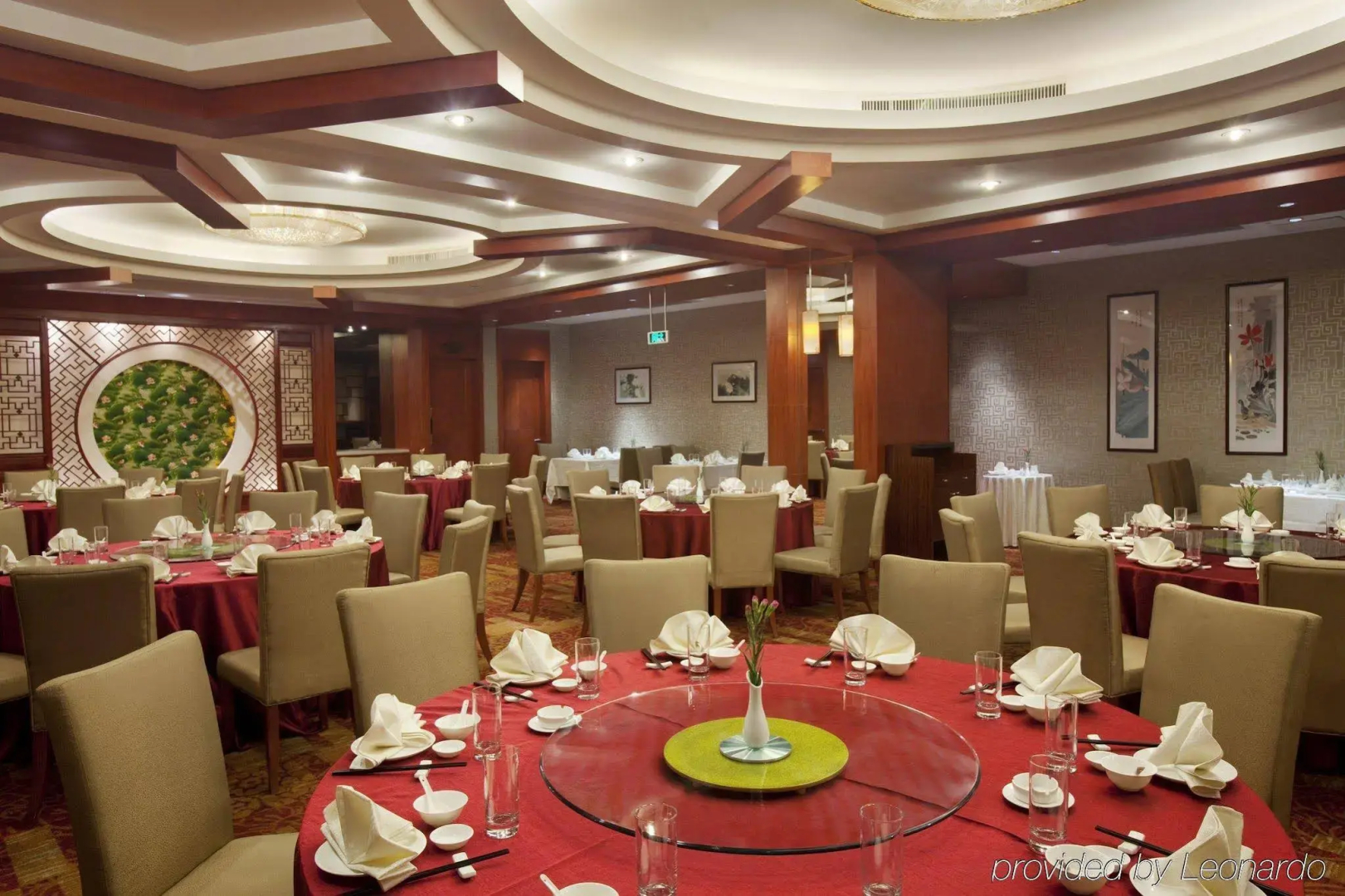 Golden Eagle Summit Hotel