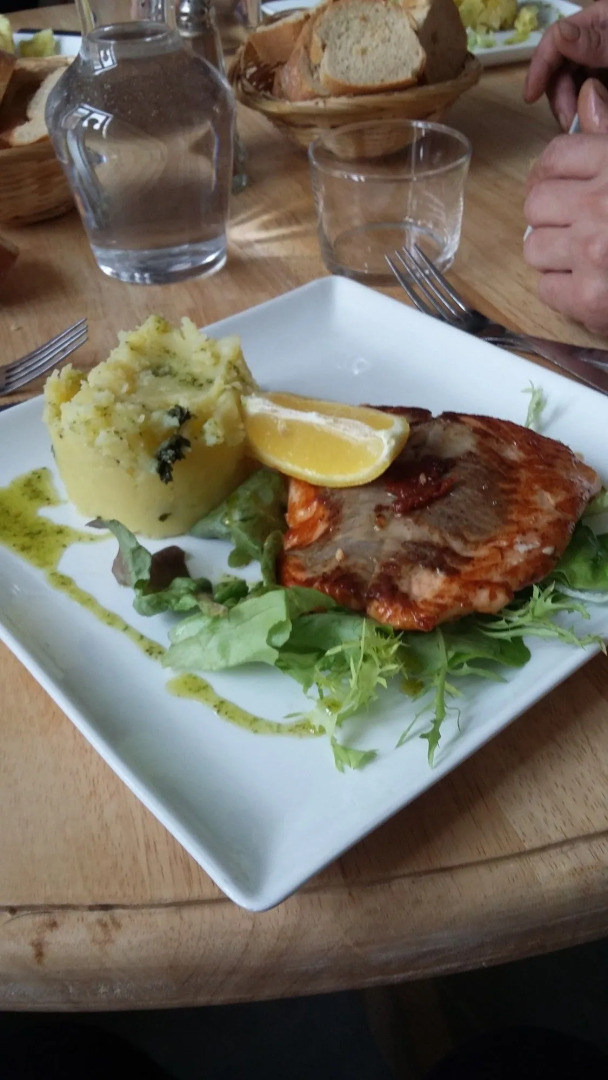 Hotel Le Saint Quentin