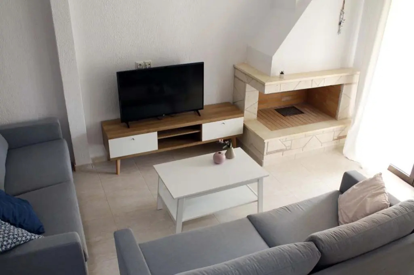 4 bedroom villa with pool and garden