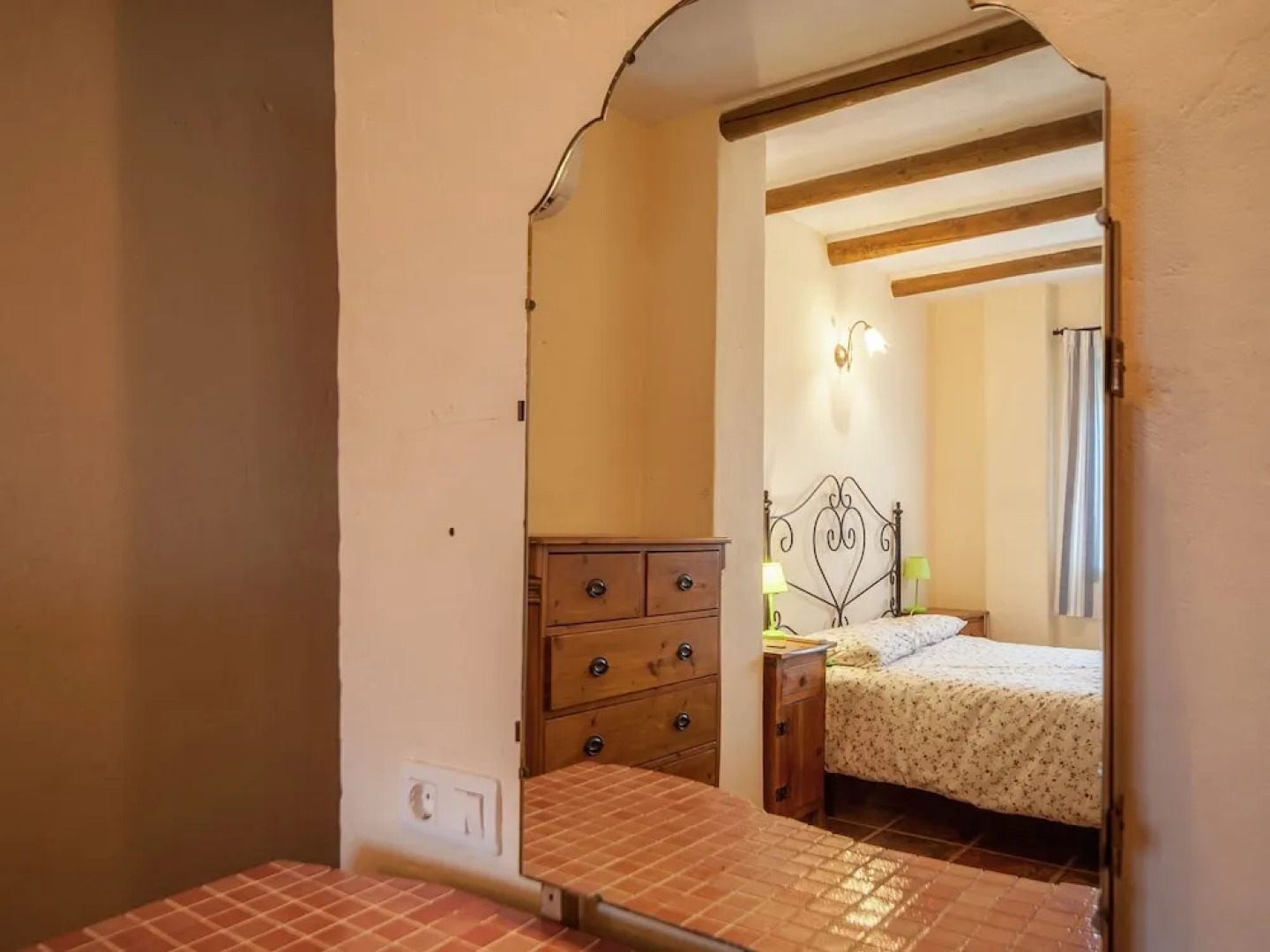 Spacious Cottage With Private Pool and Beautiful Views of Mountains and sea