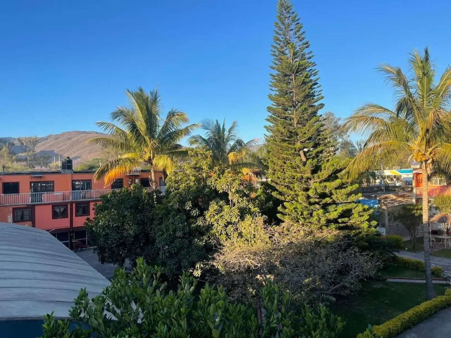 Hotel Cuatro Caminos