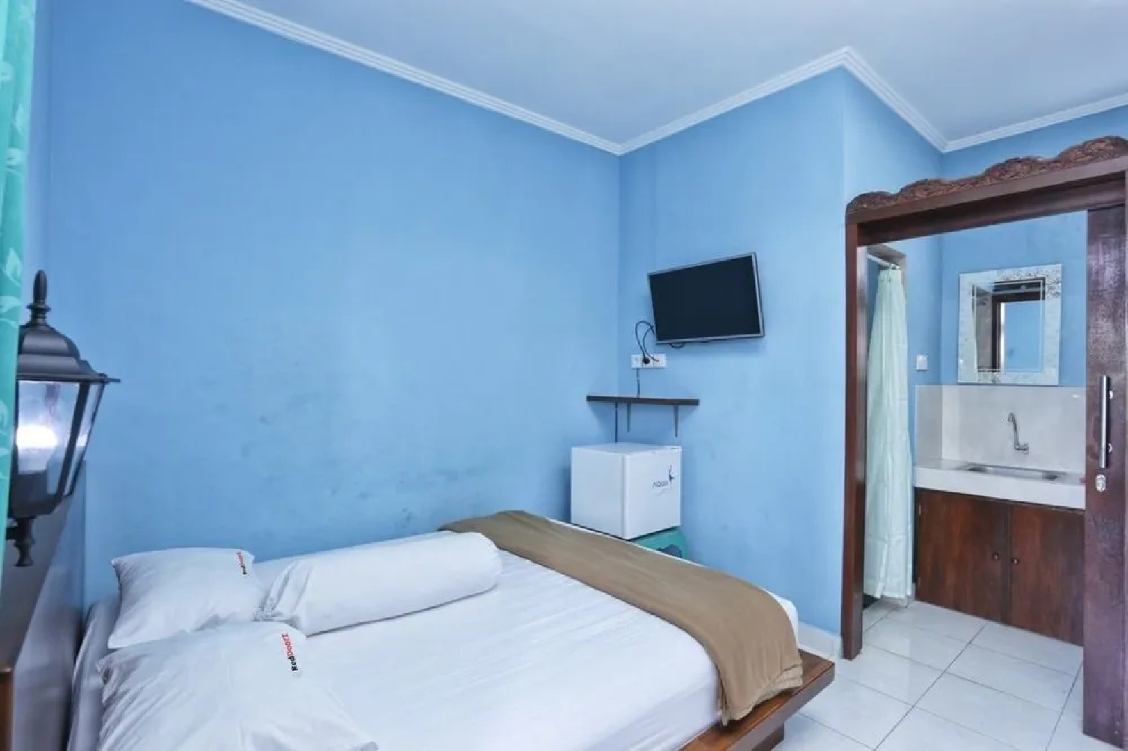 RedDoorz @ Raya Kerobokan 2