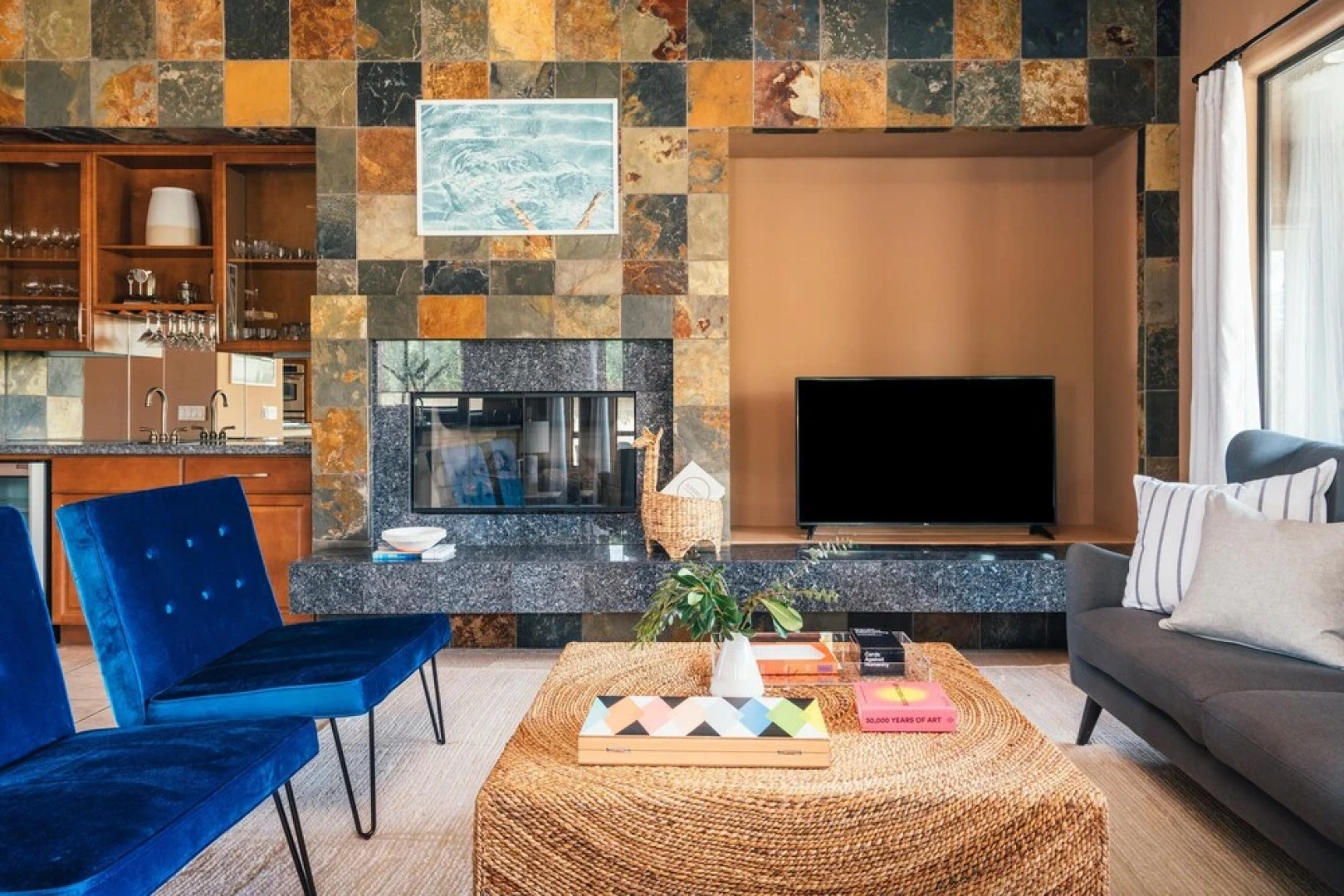 Whispering Palms by AvantStay | WALK TO COACHELLA | Pool & Hot Tub | Sleeps 16!