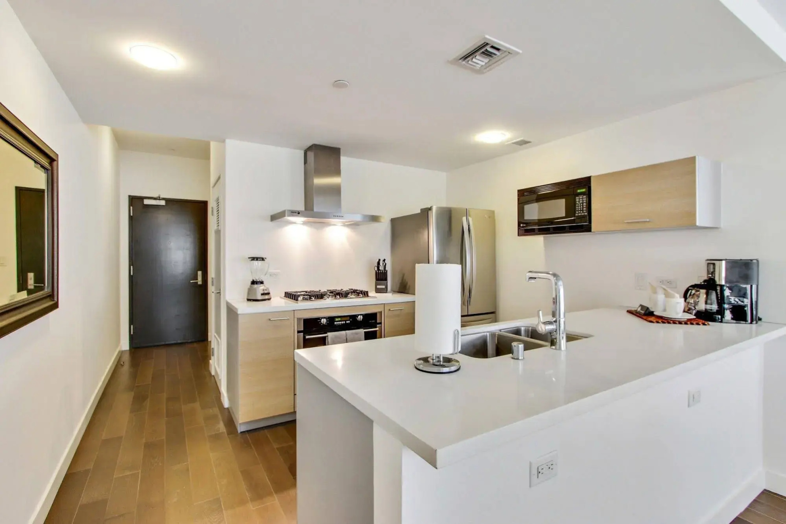 Global Luxury Suites at Figueroa Street