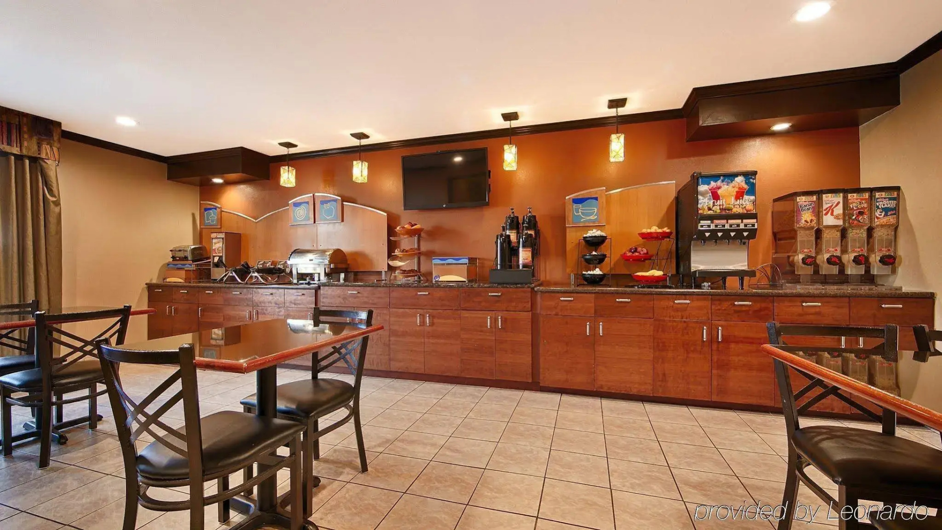Best Western Plus Twin View Inn & Suites