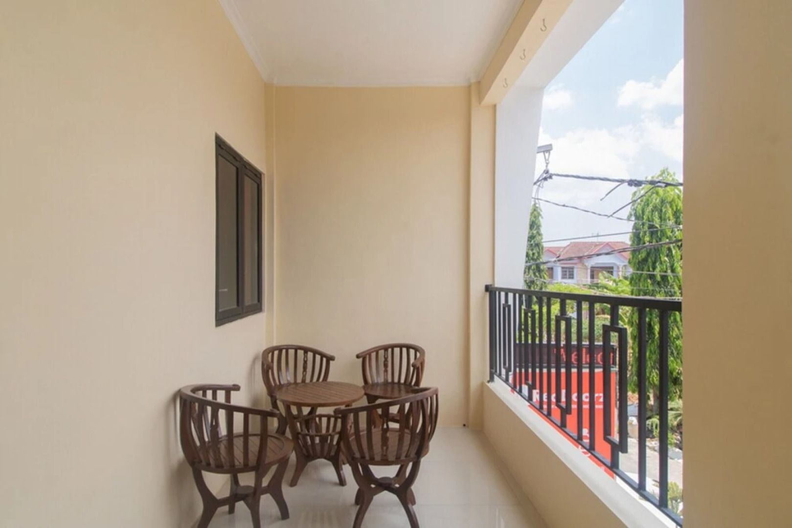 RedDoorz Syariah near Politeknik Negeri Madiun