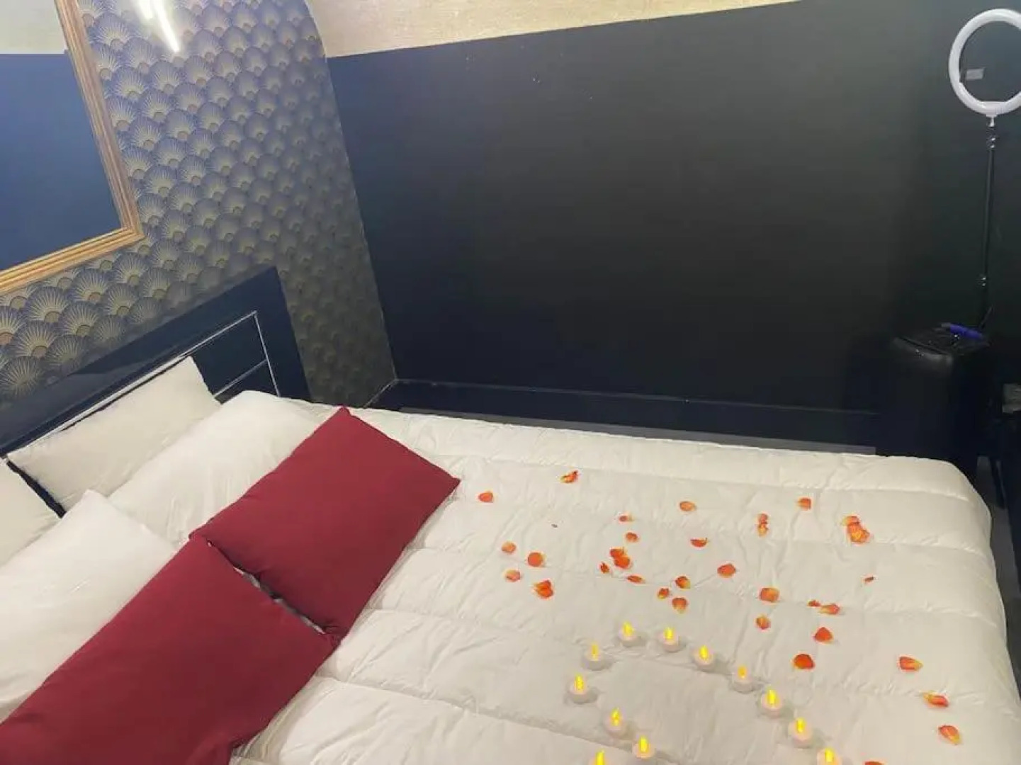 Loveroom auriol, romantique et coquine