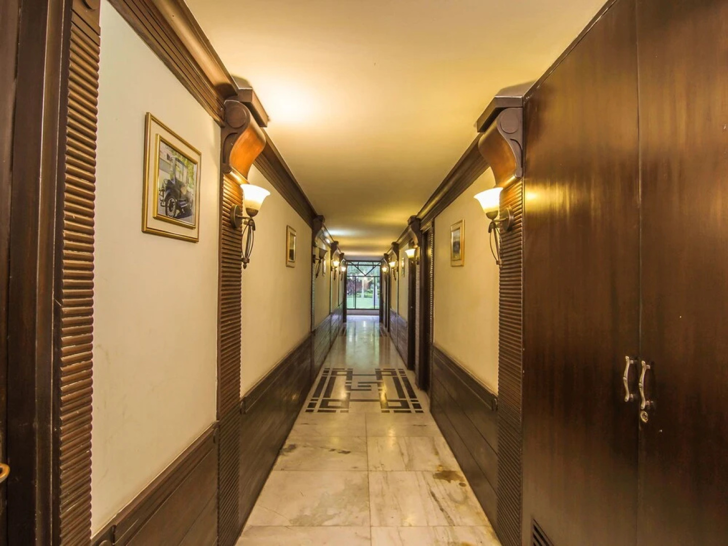 OYO 8771 Hotel Allahabad Regency