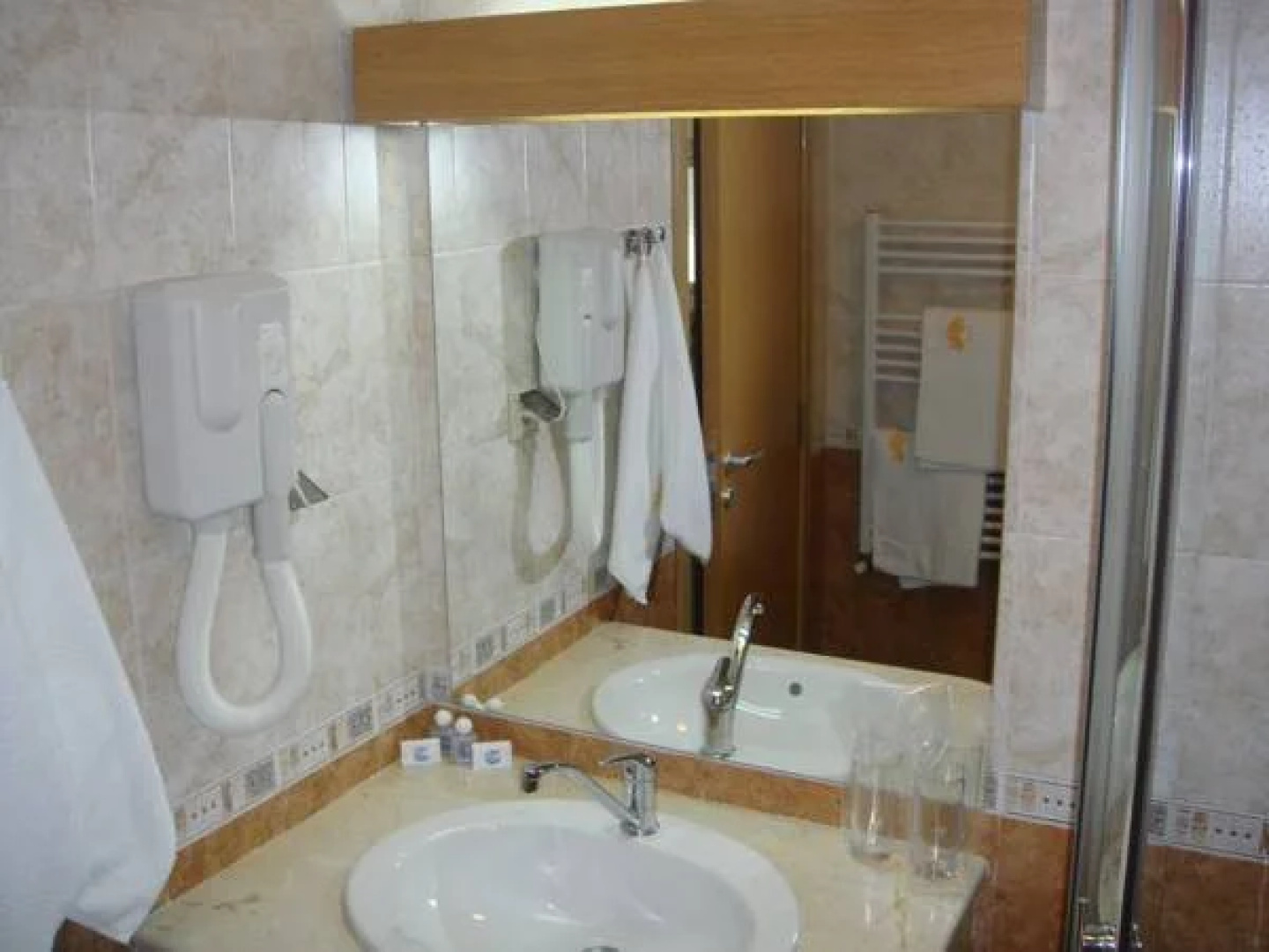 Tangra Hotel