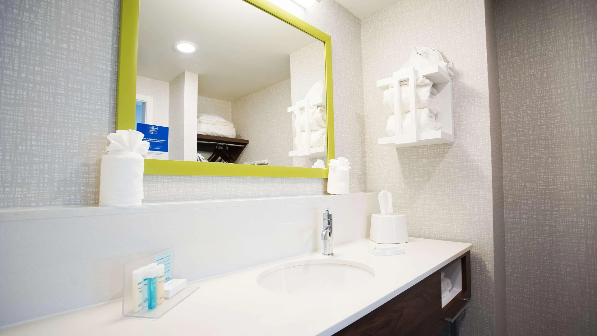 Hampton Inn & Suites St. Clairsville