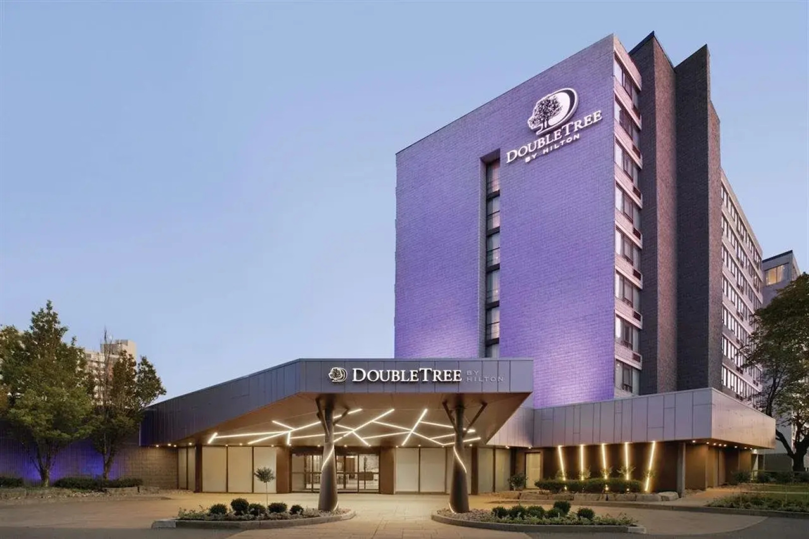 DoubleTree by Hilton Toronto Airport