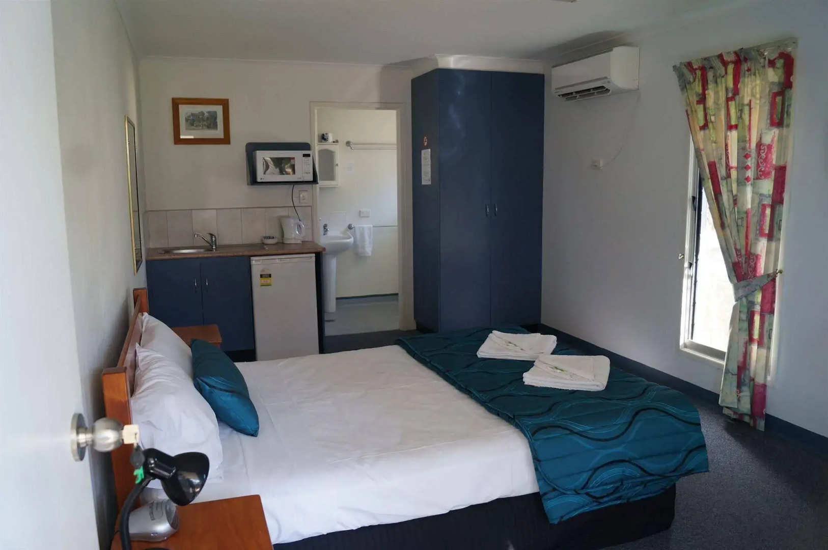 Tin Can Bay's Sleepy Lagoon Motel