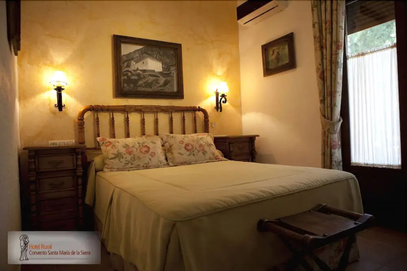 Casa Rural Ermita Santa Maria de la Sierra