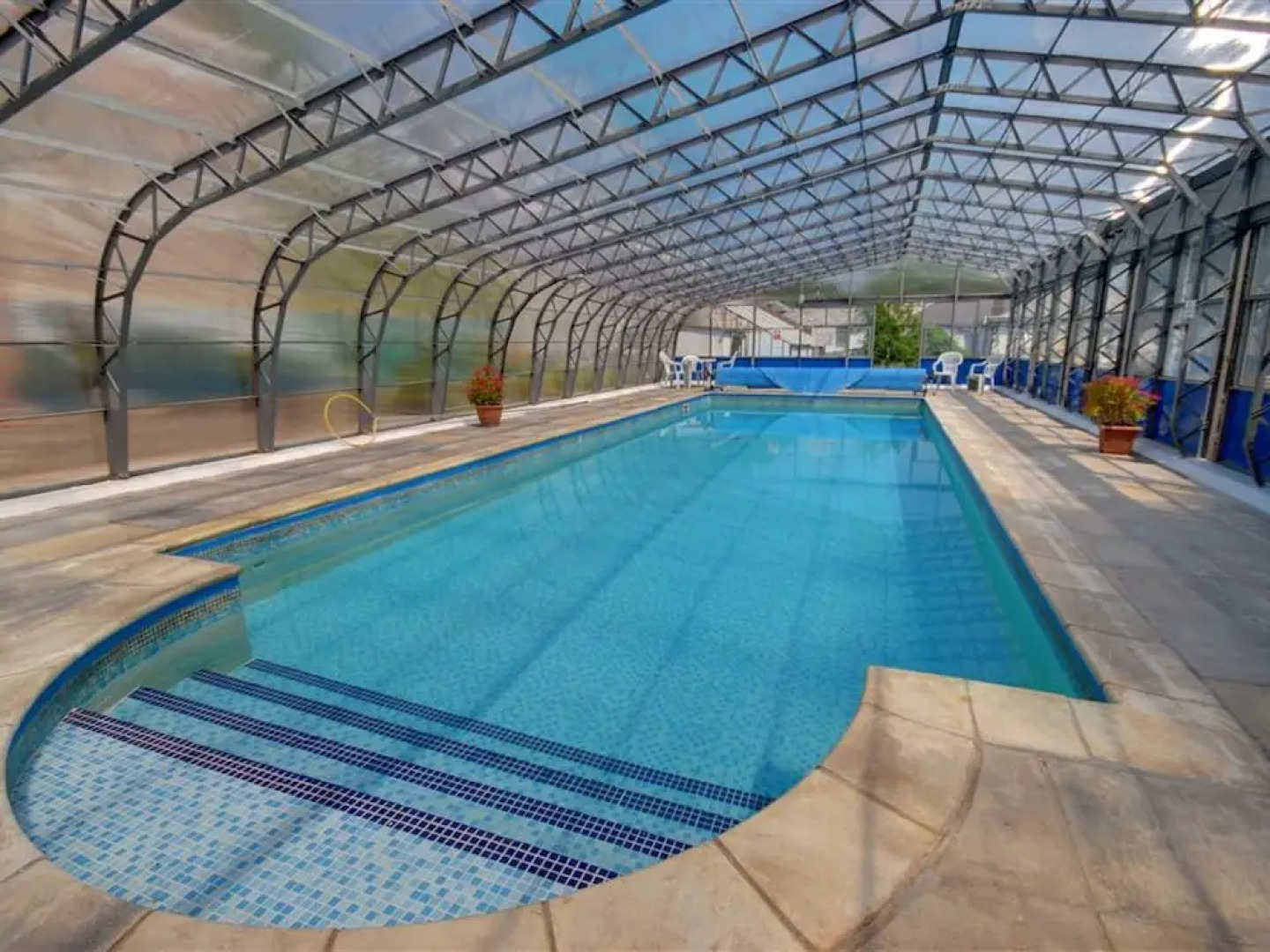 Stunning, Luxury Holiday Home With Covered Swimming Pool and Billiards Table in Barnstaple