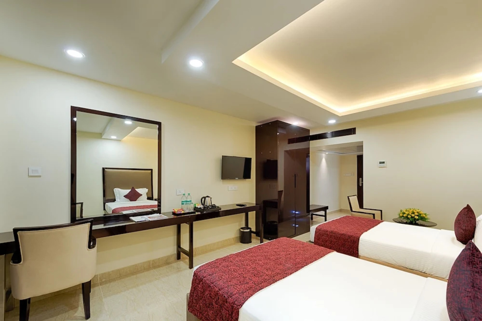 Hotel Lance International