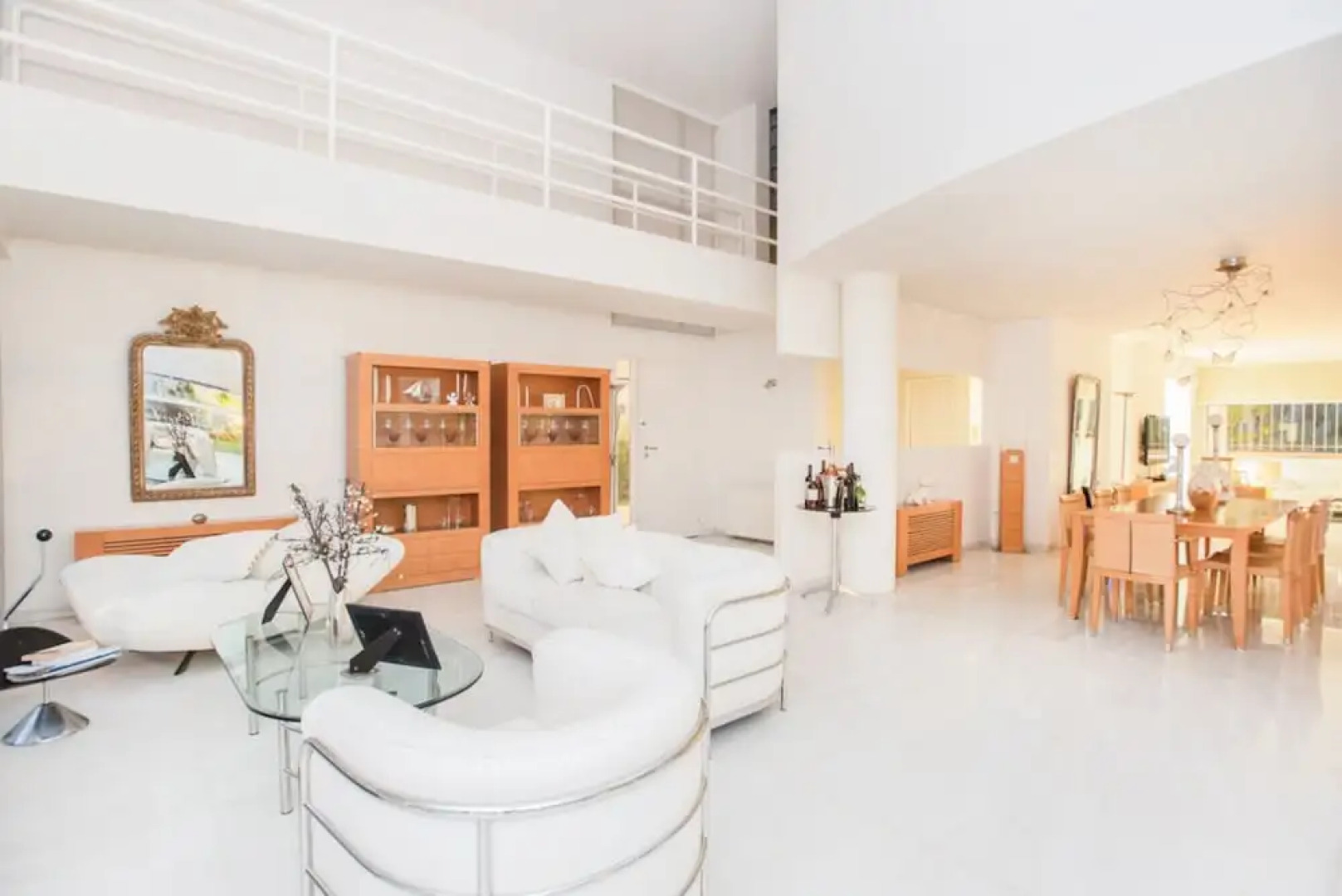 Perfect Athenian Villa