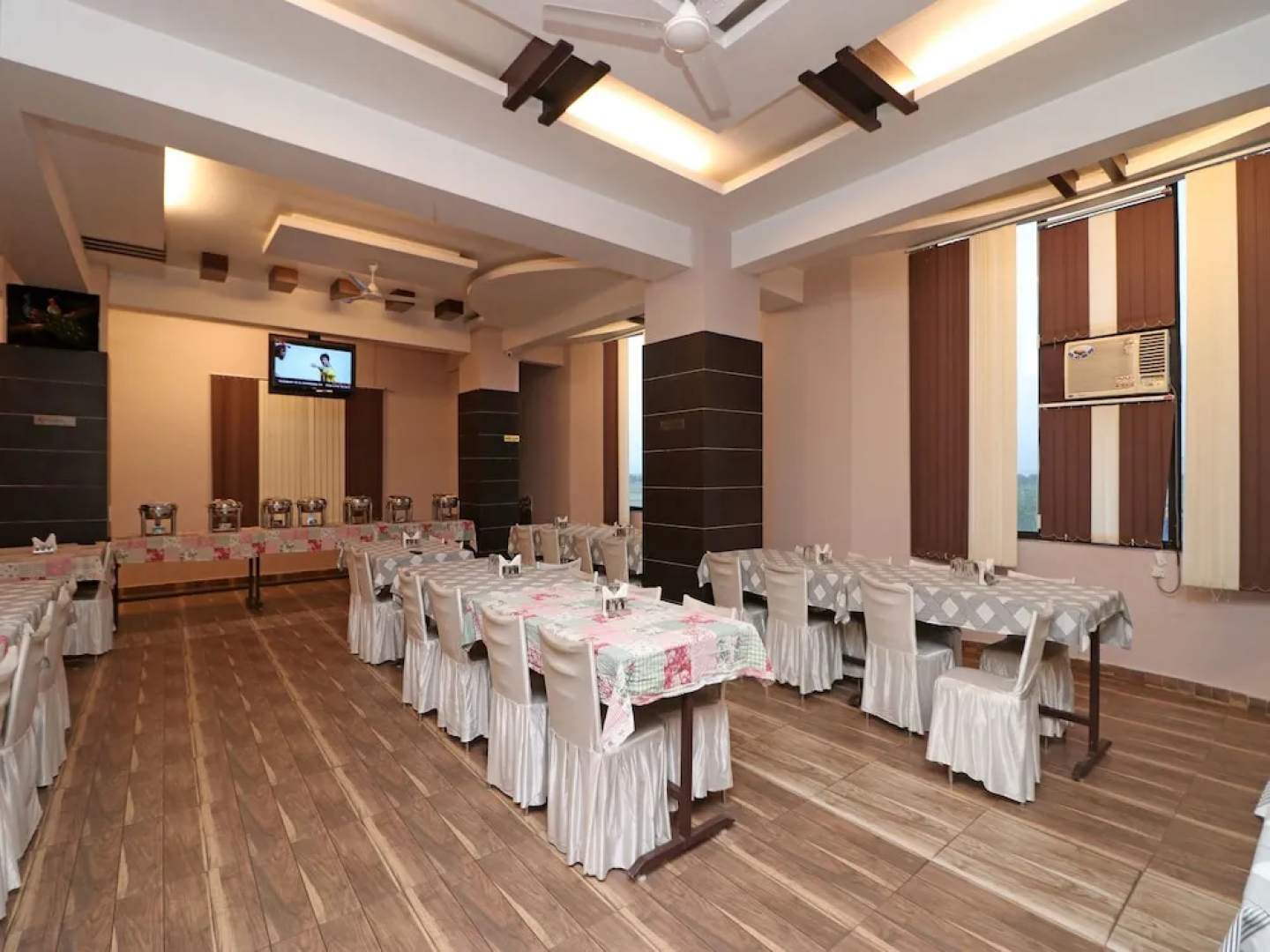 OYO 12520 Hotel Grand Tara