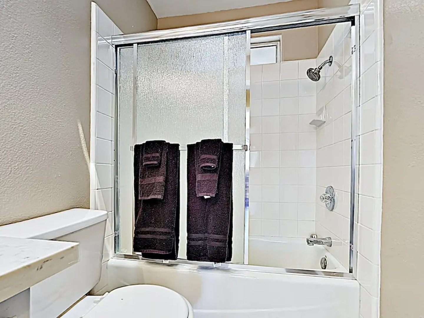 New Listing! Rawhide Ranch, Walk To Pappys 3 Bedroom Home