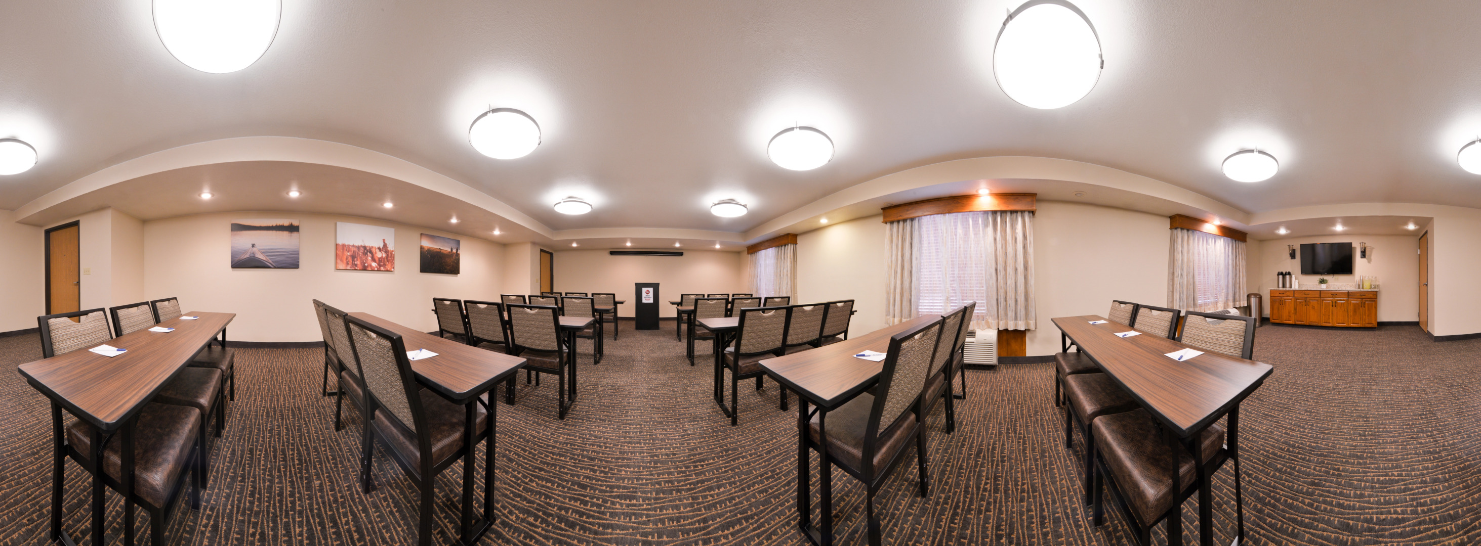 Best Western Plus Sidney Lodge