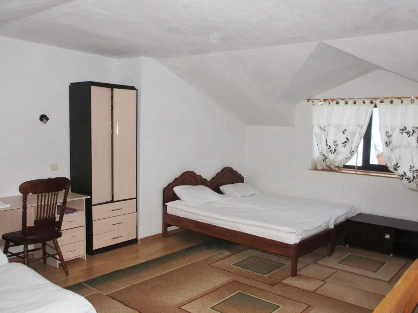 Гостевой дворик ЯR (ЯР)