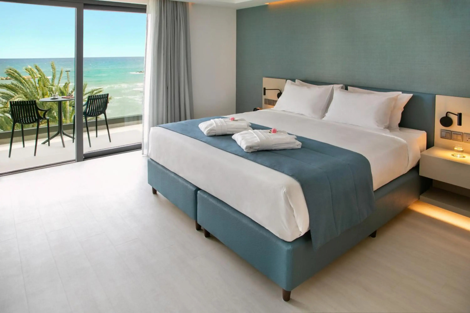 Mercure Larnaca Beach Resort