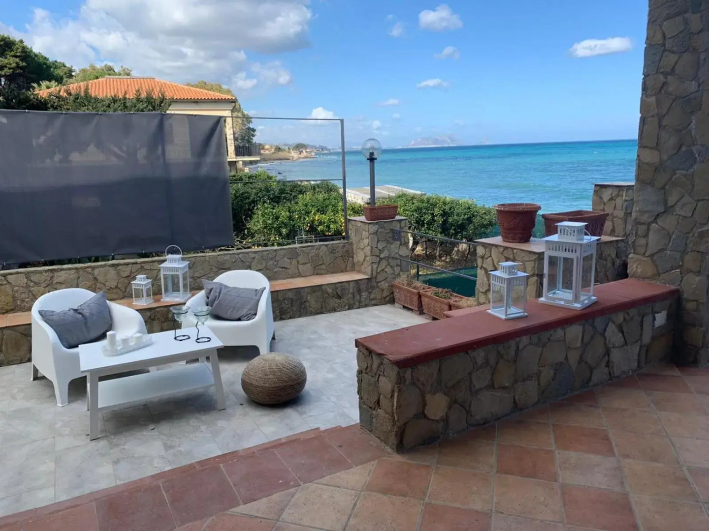 Sfondo Blu Villa sul mare