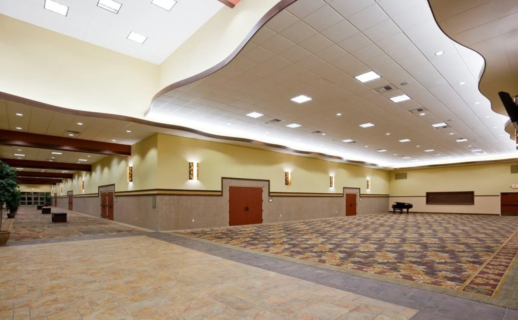 Holiday Inn Stevens Point - Convention Ctr by IHG