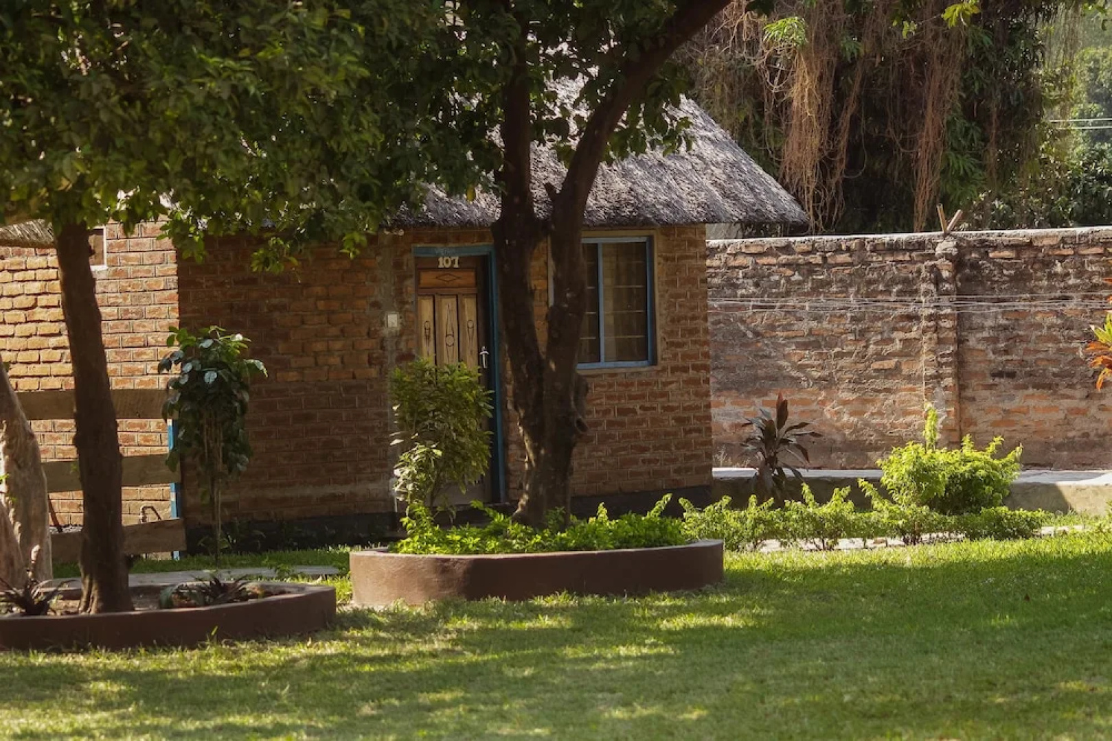 Mkunkhula Baobab Lodge