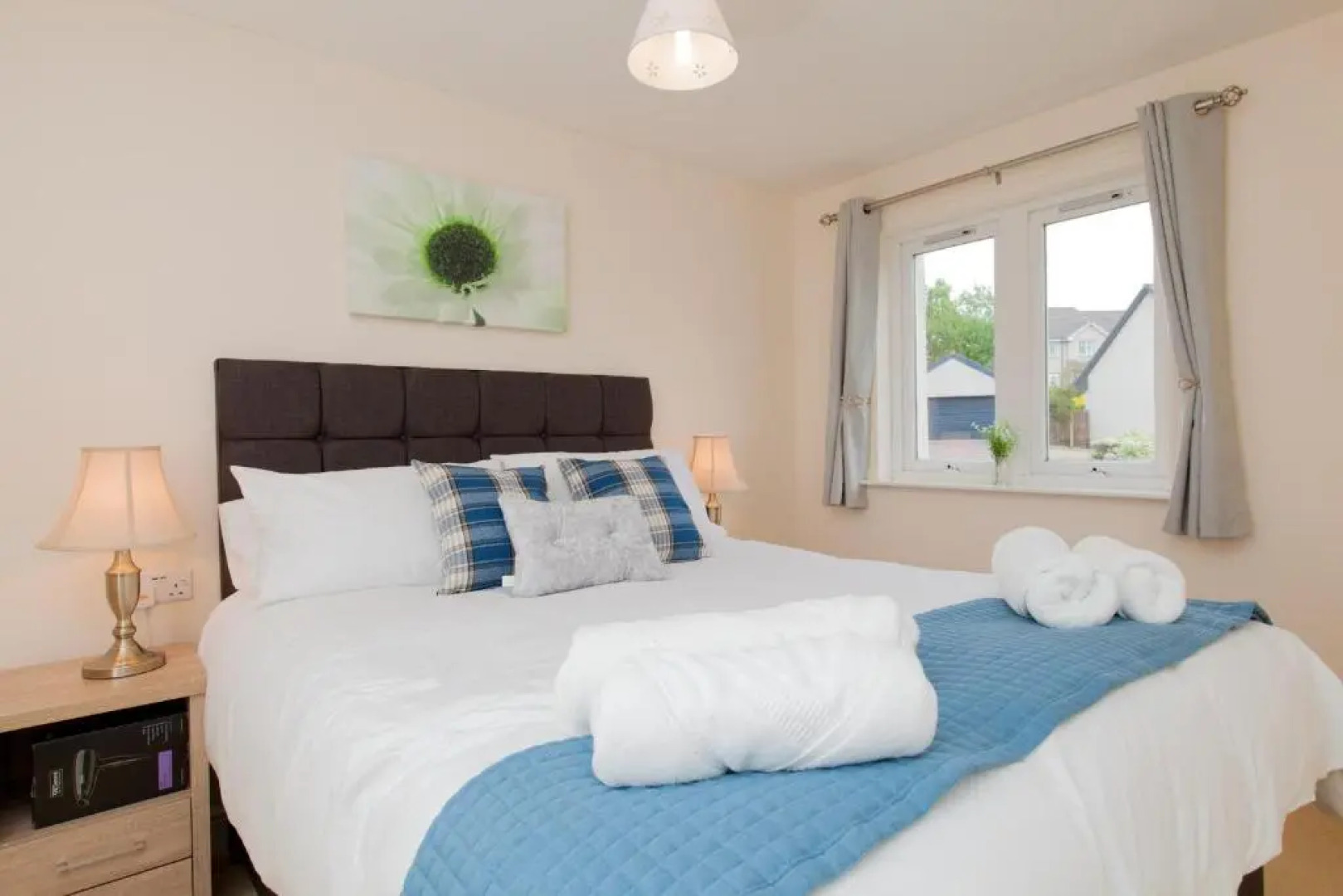 Prime Dalgety Bay Waterfront Apartment