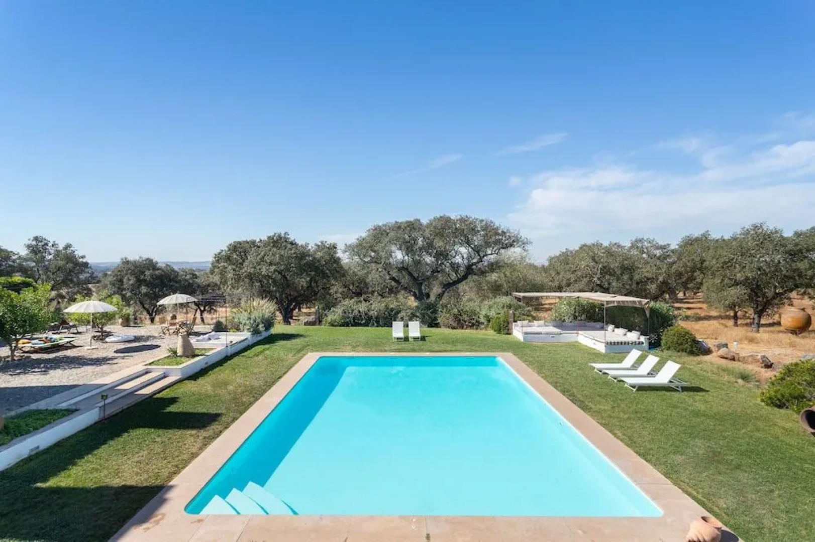 Rosa Estates The Farmhouse & Stables