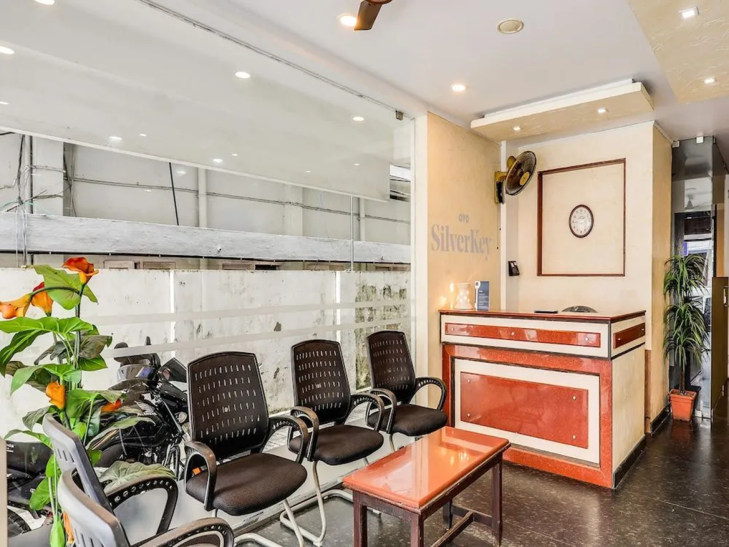 SilverKey Executive Stays 45762 Accadia Residency