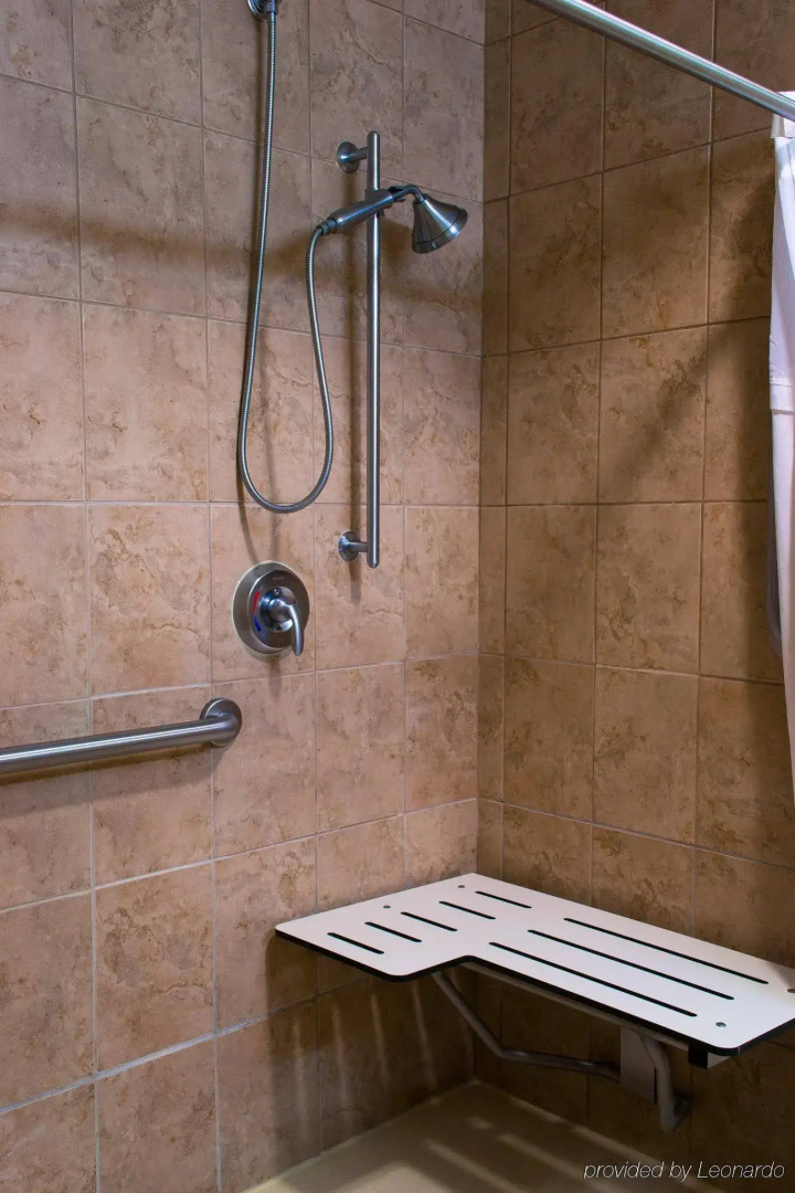 Holiday Inn Express & Suites El Paso West by IHG