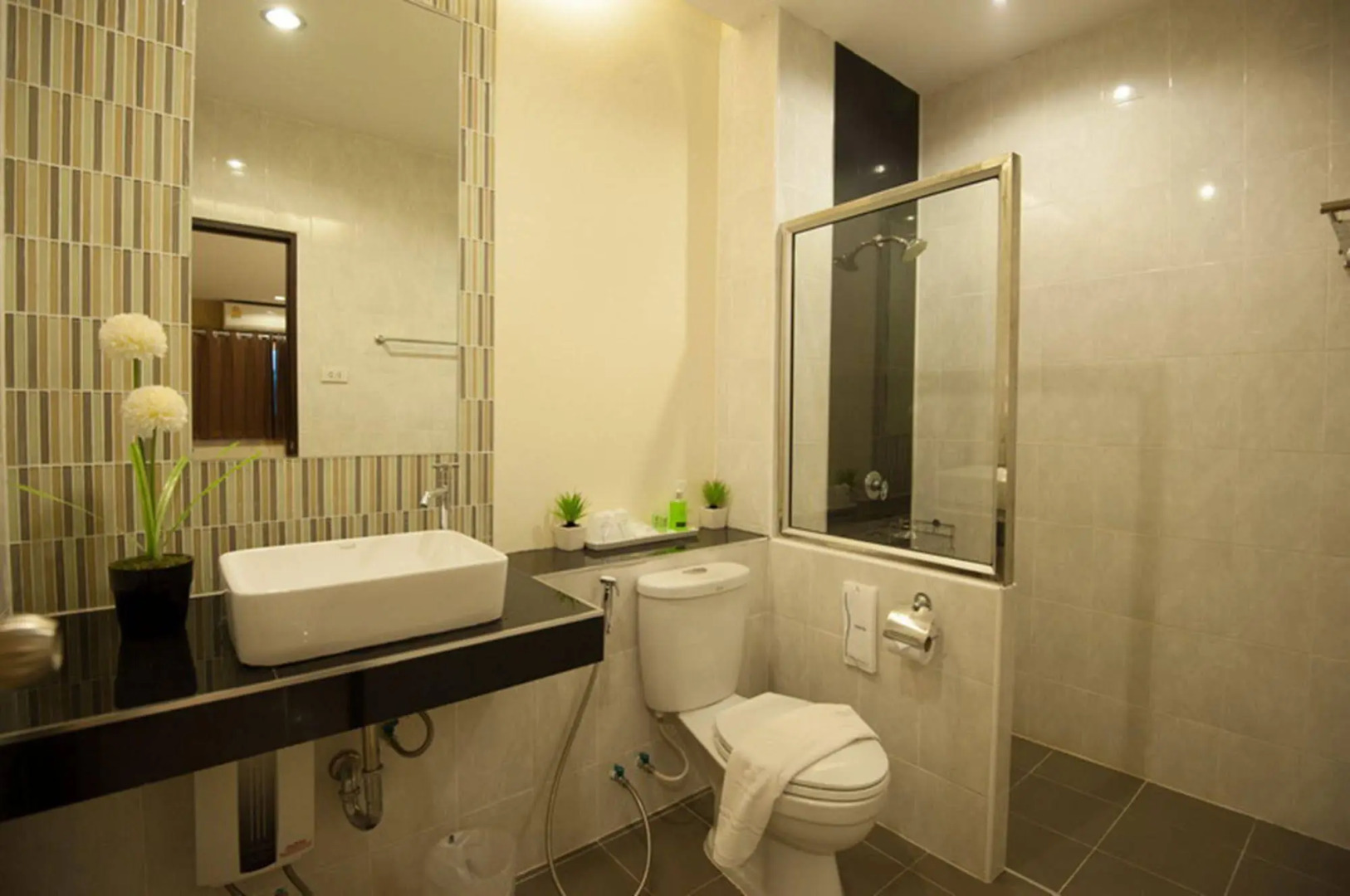 The Cozy Nest Boutique Rooms