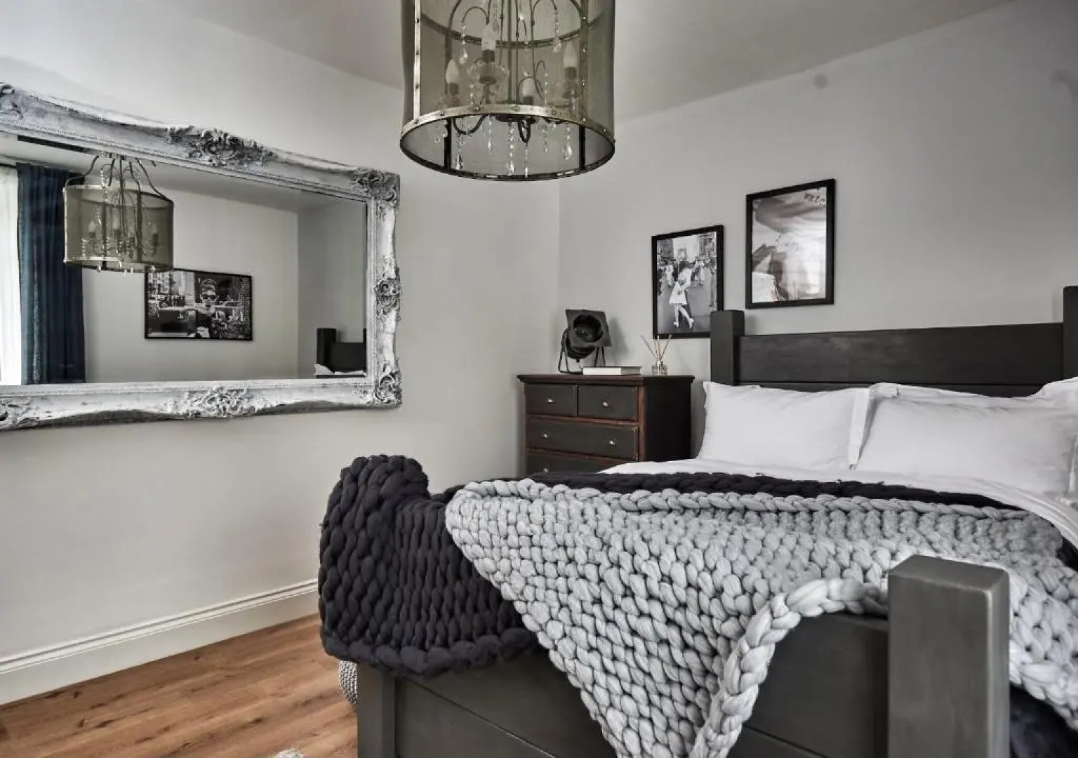 LUXURY - 3 BED - Log Burner - LONG STAYS - Dog Friendly - COLNE