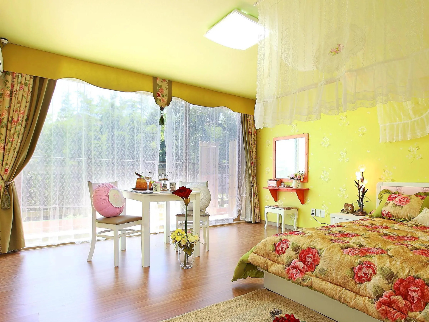 Bellus Rose Pension Hotel