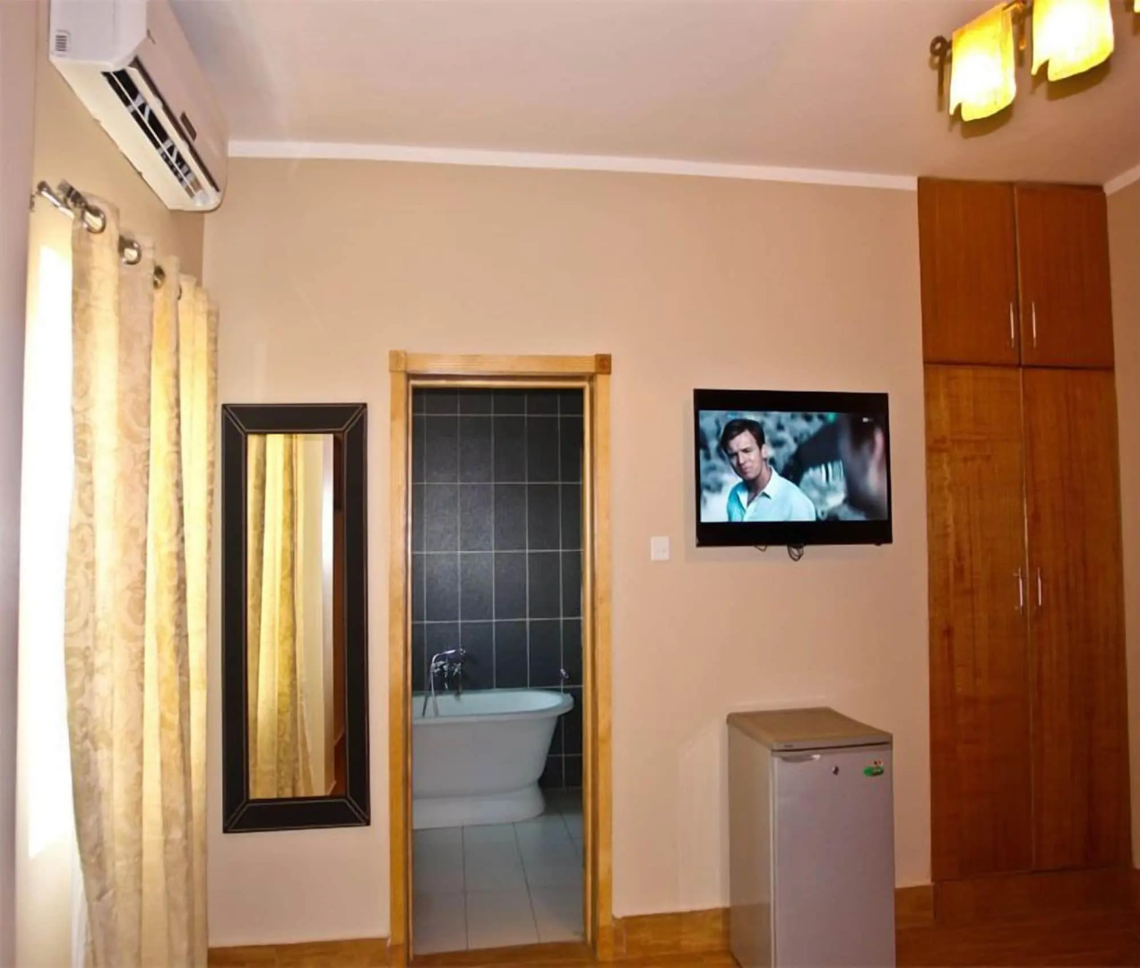 Tropical Enclave Hotel