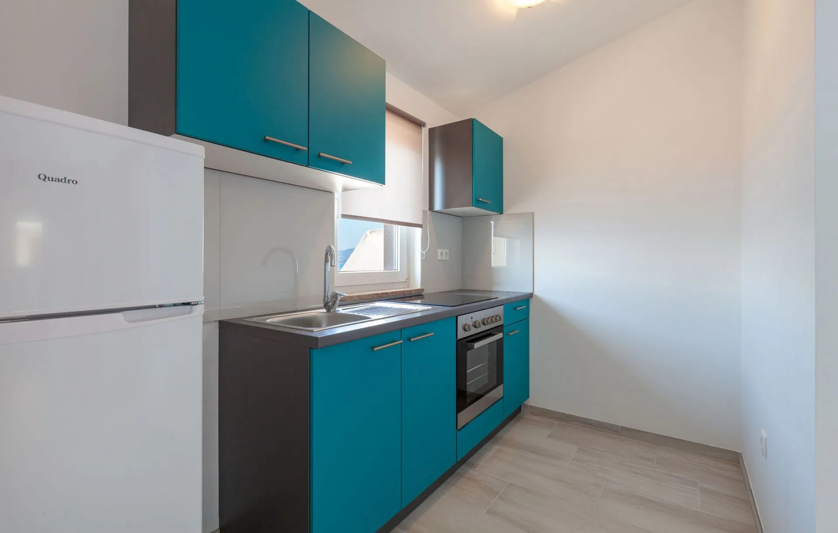 Apartment Ana - free parking: A7 Stanici, Riviera Omis