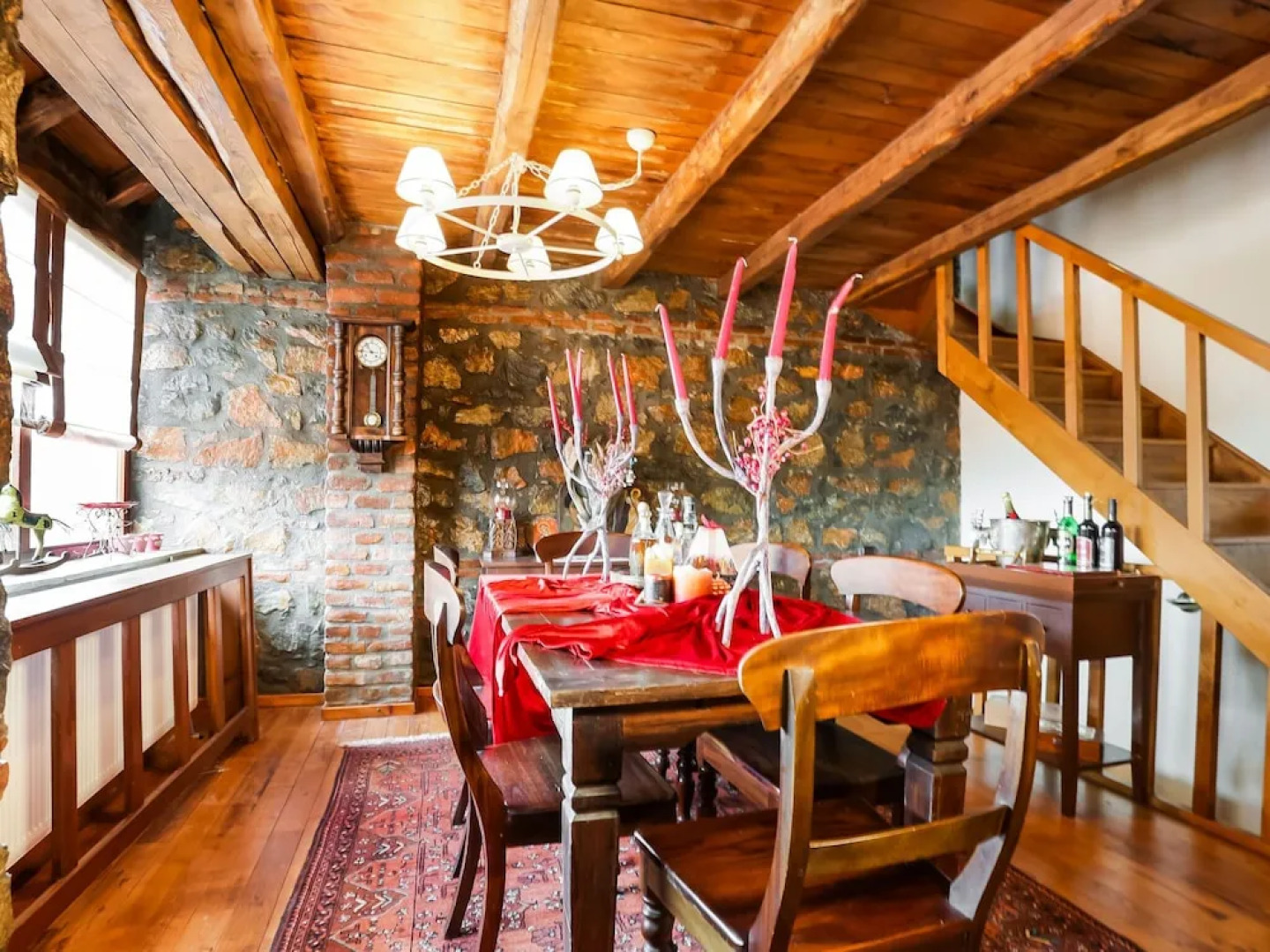 Lavish Holiday Home in Pella with Jacuzzi